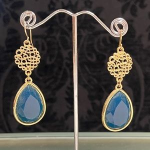 Super cute earrings.